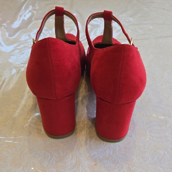 Dream Pairs Vibrant Red T-Strap Flats - Picture 3 of 11